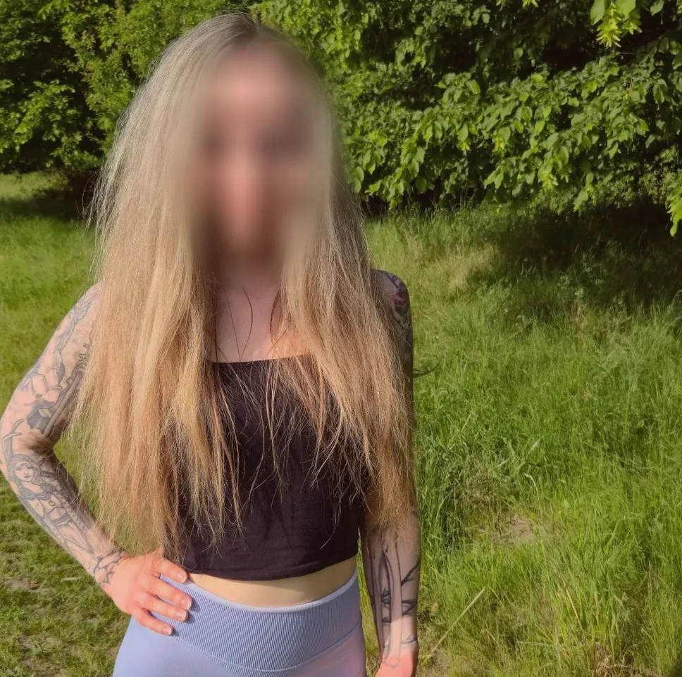 Agata, 27