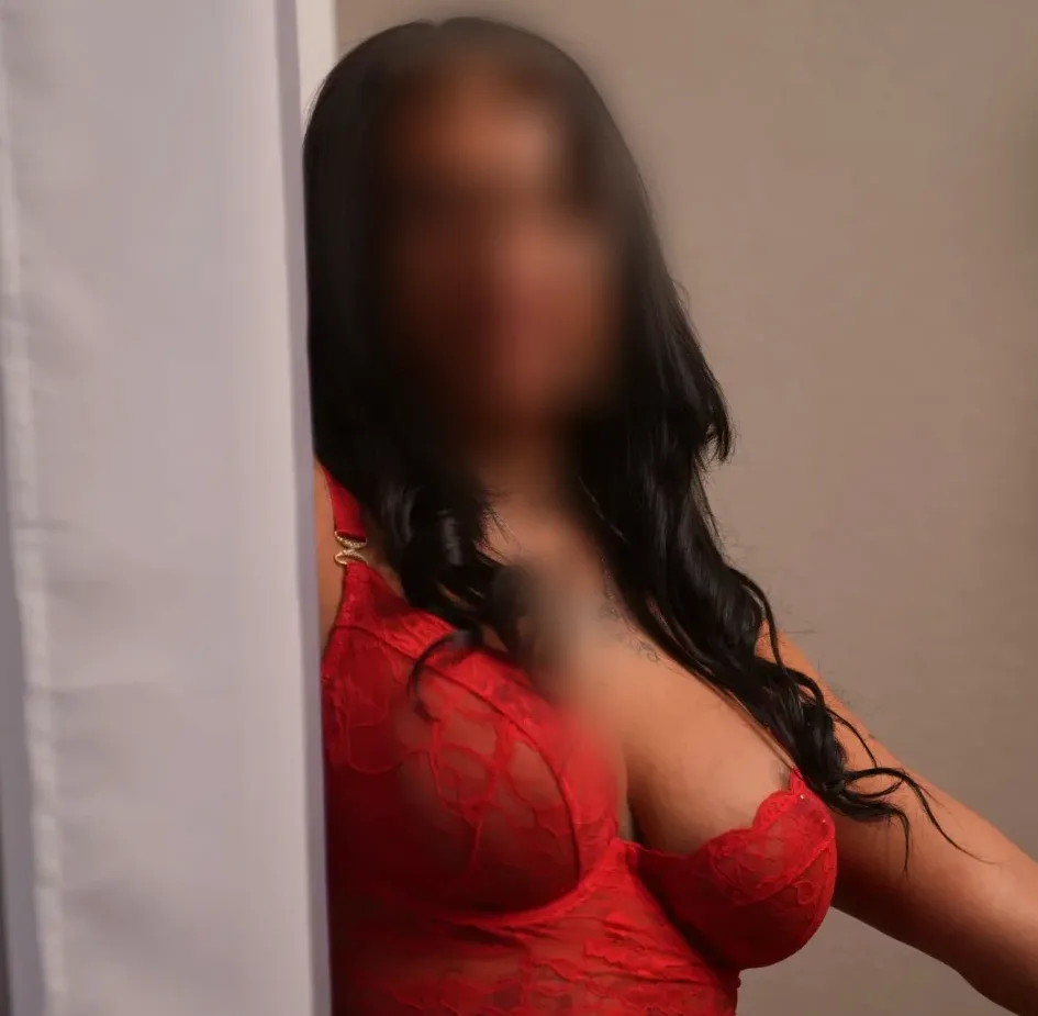 Eleri, 38