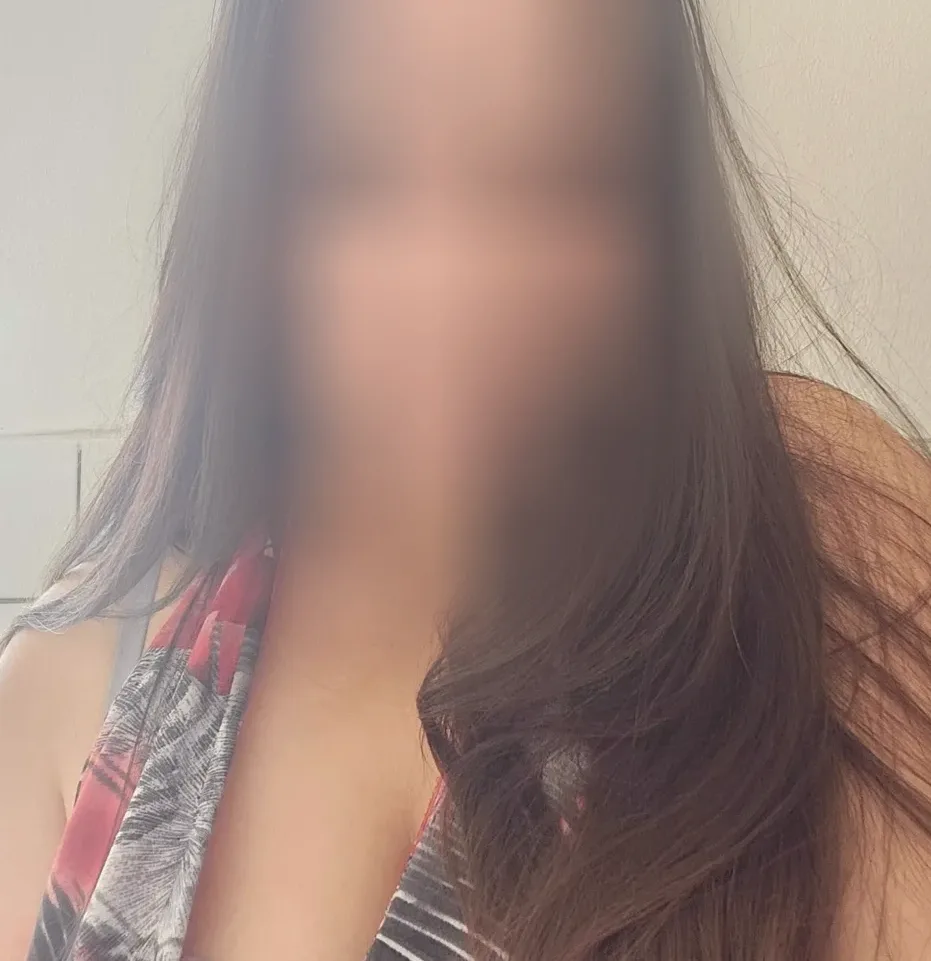 Leanne, 25