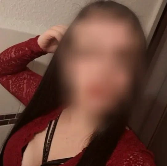 Priya, 24