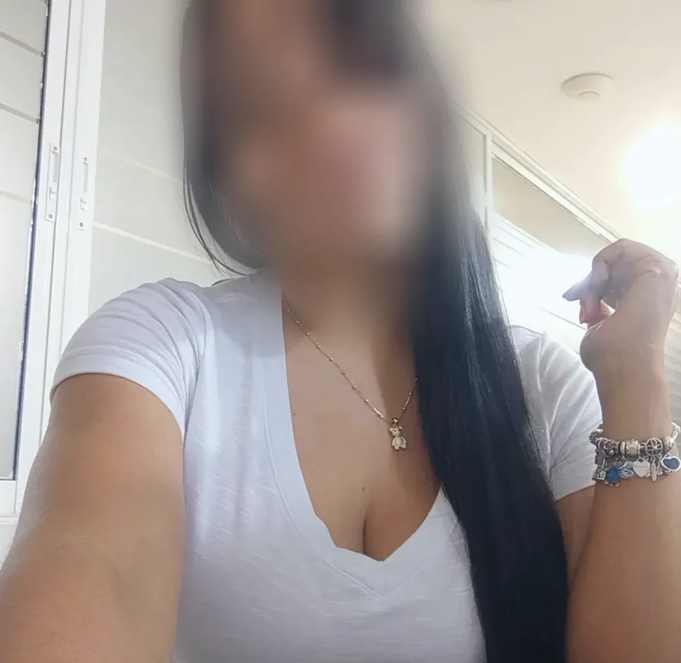 Sophie, 35